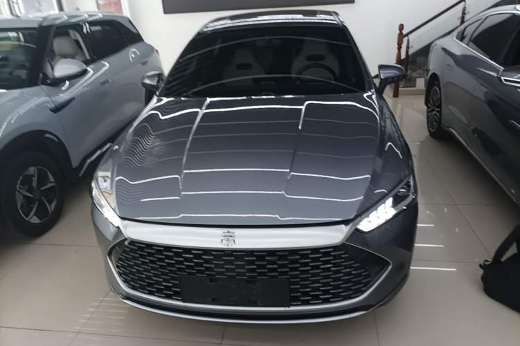 Used BYD Qin PLUS 2023 Champion Edition DM-i 120KM Leading Model Front