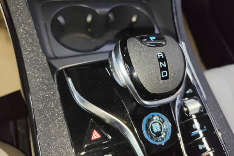 Used BYD Qin PLUS 2023 Champion Edition DM-i 55KM Leading Model Gear Lever