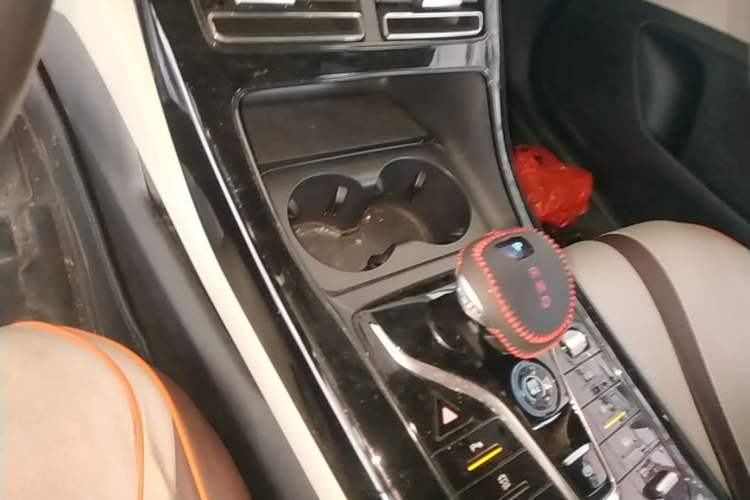 Used BYD Qin PLUS 2023 Champion Edition DM-i 55KM Leading Model Gear Lever