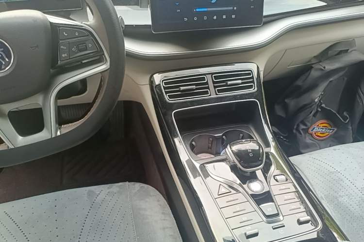 Used BYD Qin PLUS 2023 Champion Edition EV 510KM Beyond Model Gear Lever