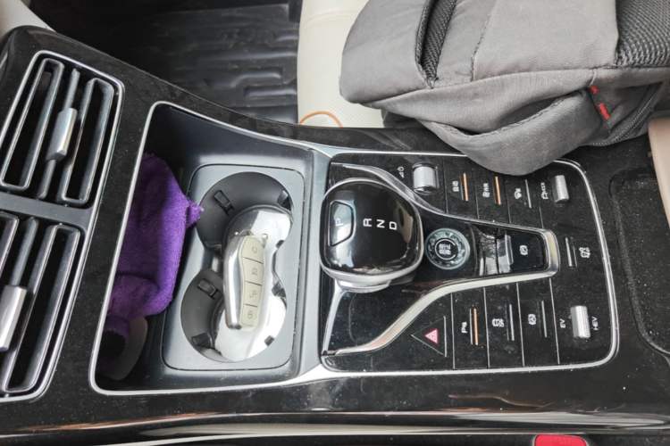 Used BYD Qin PLUS 2023 Champion Edition DM-i 120KM Excellence Model Gear Lever