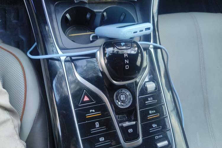 Used BYD Qin PLUS 2023 Champion Edition DM-i 120KM Beyond Model Gear Lever