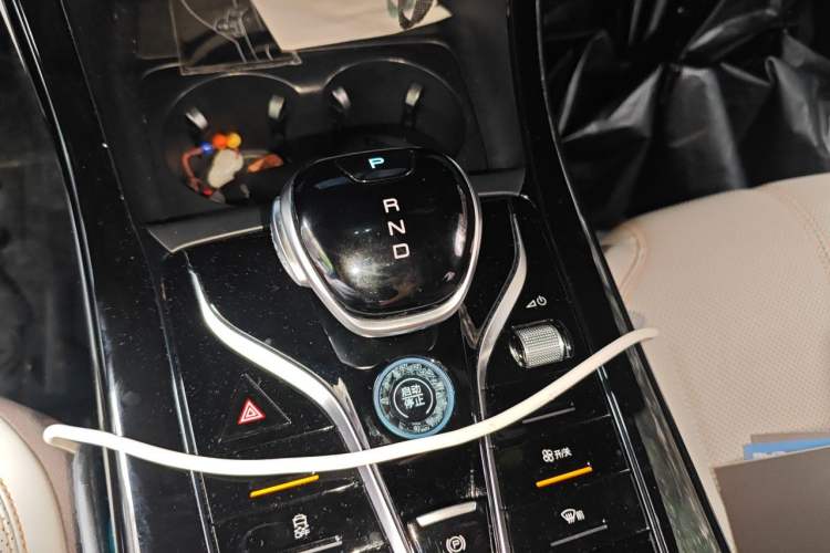 Used BYD Qin PLUS 2023 Champion Edition DM-i 55KM Leading Model Gear Lever