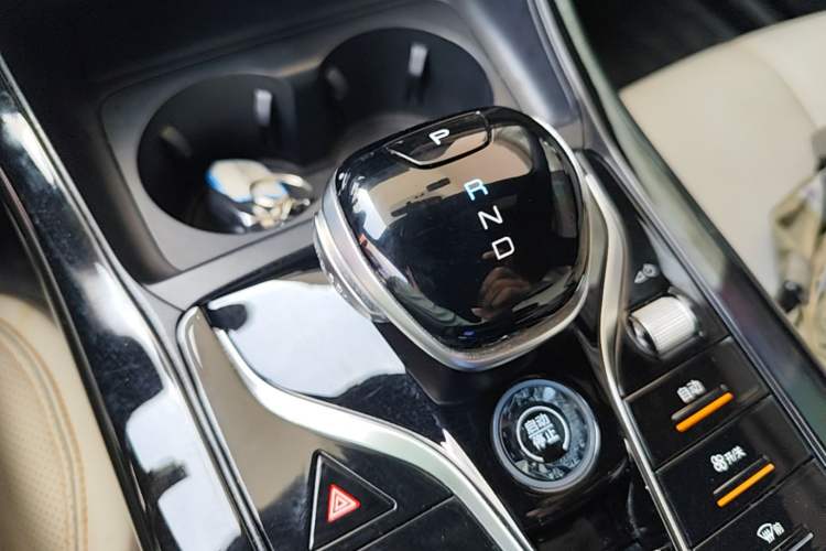 Used BYD Qin PLUS 2023 Champion Edition DM-i 55KM Leading Model Gear Lever