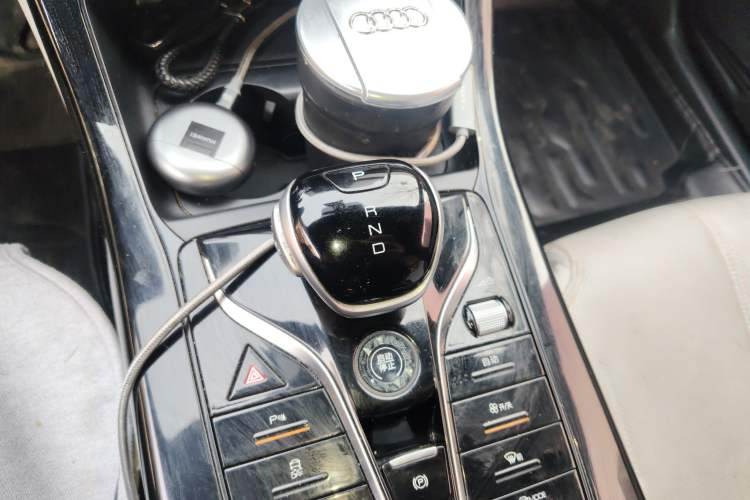 Used BYD Qin PLUS 2023 Champion Edition DM-i 55KM Leading Model Gear Lever