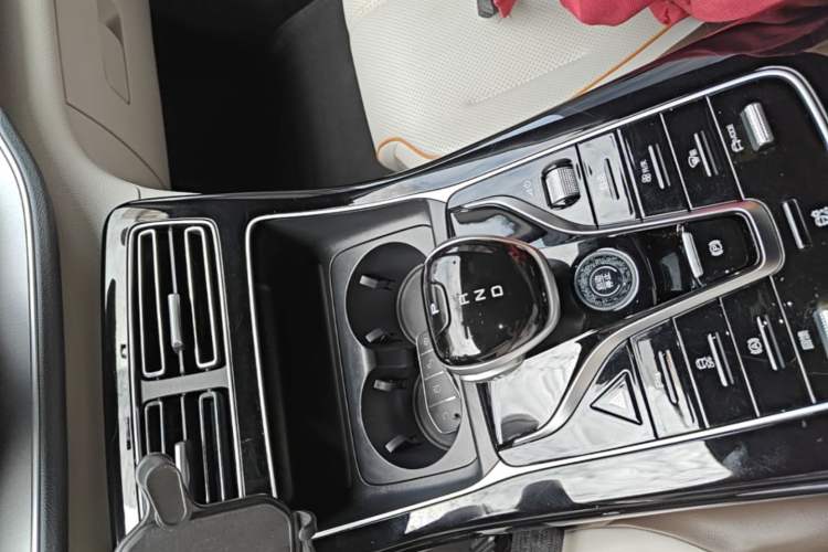 Used BYD Qin PLUS 2023 Champion Edition EV 420KM Leading Model Gear Lever