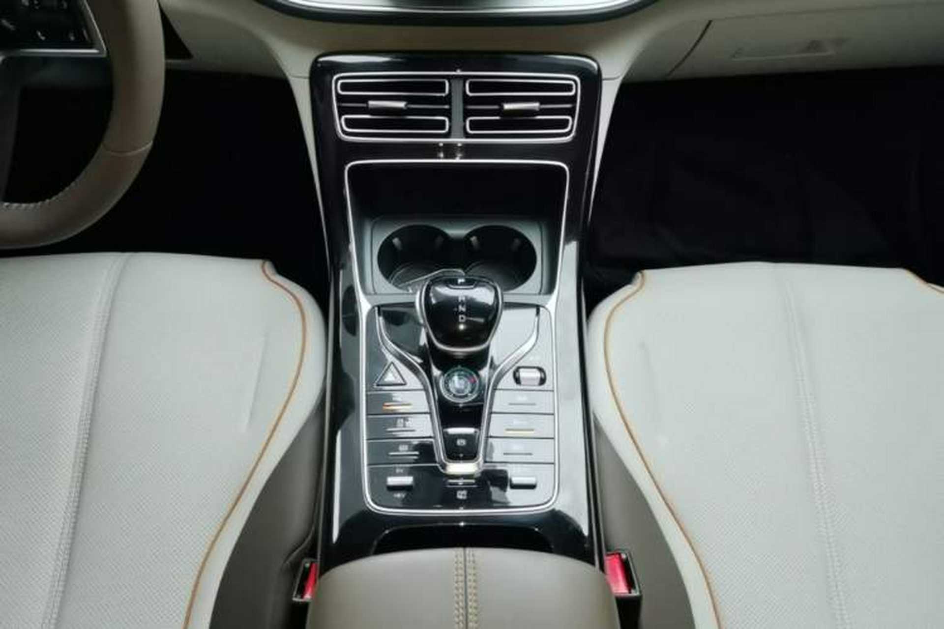 Used BYD Qin PLUS 2023 Champion Edition DM-i 120KM Leading Model Gear Lever