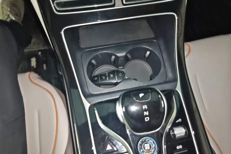 Used BYD Qin PLUS 2023 Champion Edition EV 510KM Leading Model Gear Lever