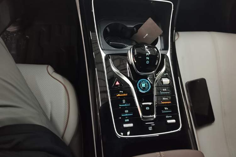 Used BYD Qin PLUS 2023 Champion Edition EV 510KM Leading Model Gear Lever