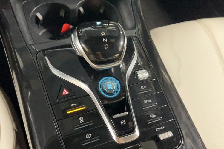 Used BYD Qin PLUS 2023 Champion Edition DM-i 55KM Leading Model Gear Lever