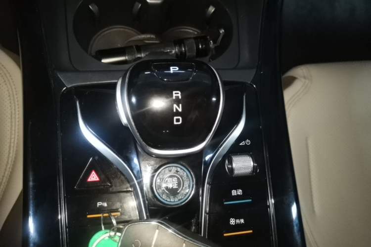 Used BYD Qin PLUS 2023 Champion Edition DM-i 55KM Leading Model Gear Lever