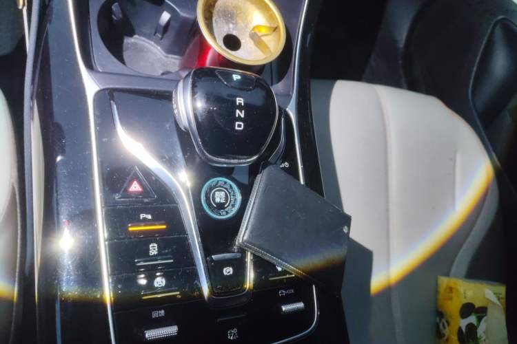 Used BYD Qin PLUS 2023 Champion Edition EV 510KM Leading Model Gear Lever