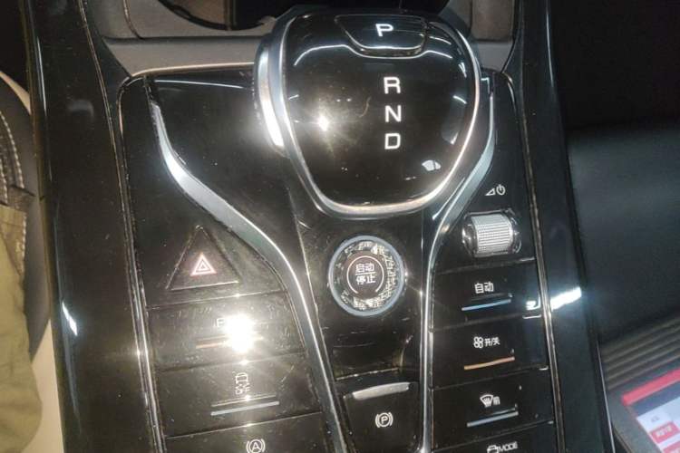 Used BYD Qin PLUS 2023 Champion Edition DM-i 55KM Leading Model Gear Lever