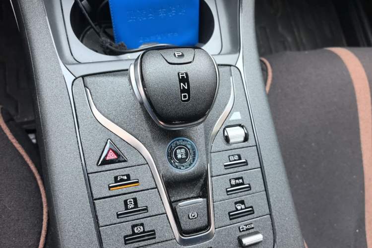 Used BYD Qin PLUS 2023 Champion Edition DM-i 55KM Leading Model Gear Lever