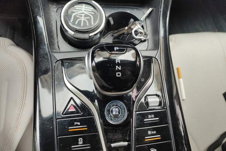 Used BYD Qin PLUS 2023 Champion Edition DM-i 55KM Leading Model Gear Lever