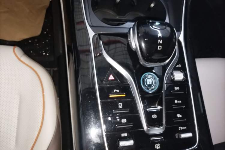 Used BYD Qin PLUS 2023 Champion Edition EV 510KM Beyond Model Gear Lever