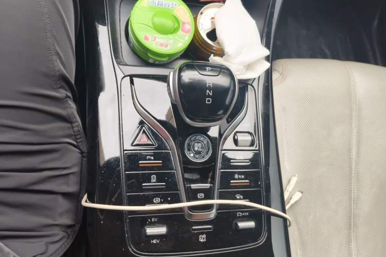 Used BYD Qin PLUS 2023 Champion Edition DM-i 55KM Leading Model Gear Lever