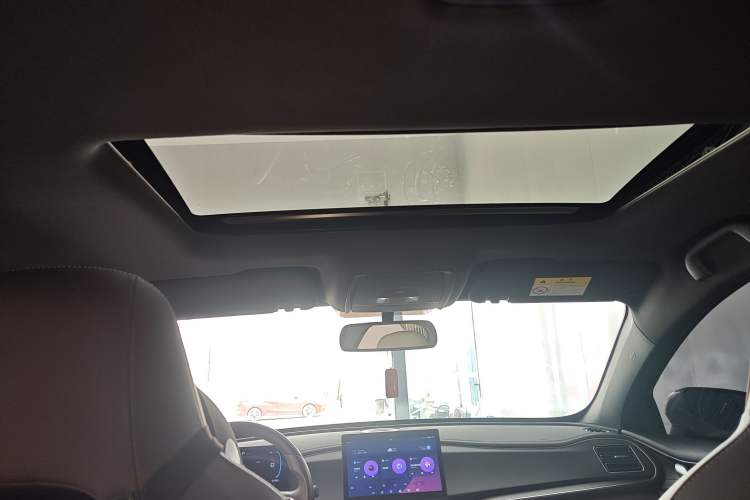Used BYD Qin PLUS 2023 Champion Edition DM-i 120KM Leading Model Headliner