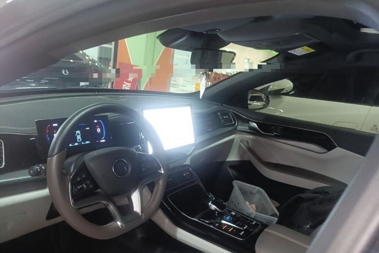 Used BYD Qin PLUS 2023 Champion Edition DM-i 120KM Excellence Model Headliner
