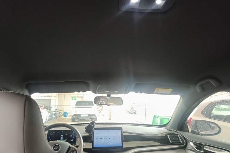 Used BYD Qin PLUS 2023 Champion Edition EV 420KM Leading Model Headliner