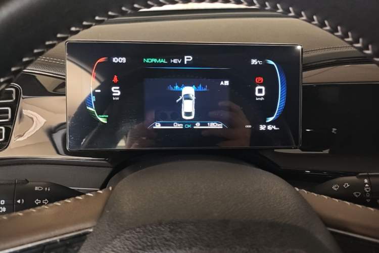 Used BYD Qin PLUS 2023 Champion Edition DM-i 55KM Leading Model Instrument Cluster