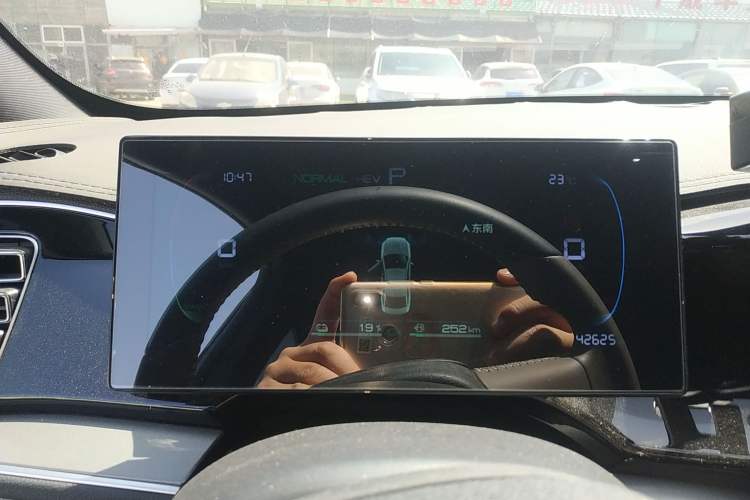 Used BYD Qin PLUS 2023 Champion Edition DM-i 120KM Leading Model Instrument Cluster