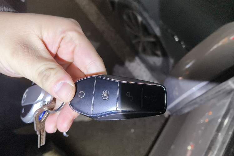 Used BYD Qin PLUS 2023 Champion Edition DM-i 55KM Leading Model Interior 1