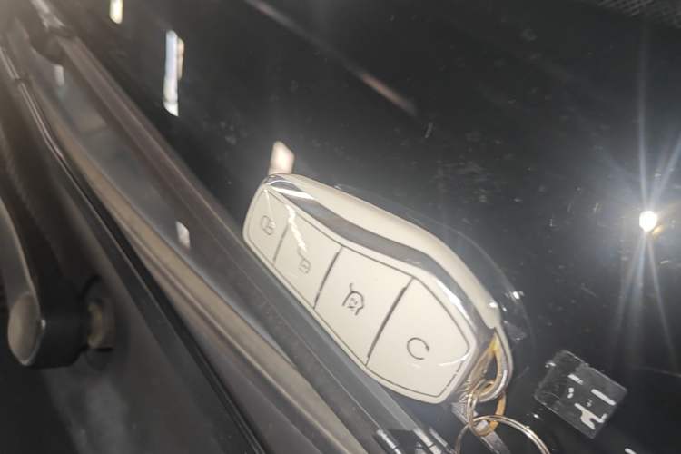 Used BYD Qin PLUS 2023 Champion Edition DM-i 120KM Leading Model Interior 1