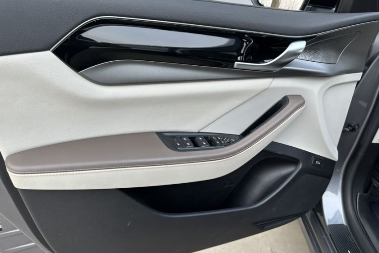 Used BYD Qin PLUS 2023 Champion Edition DM-i 120KM Excellence Model Interior 1