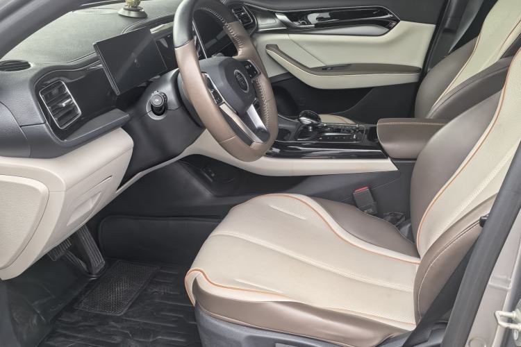 Used BYD Qin PLUS 2023 Champion Edition DM-i 120KM Leading Model Interior 2