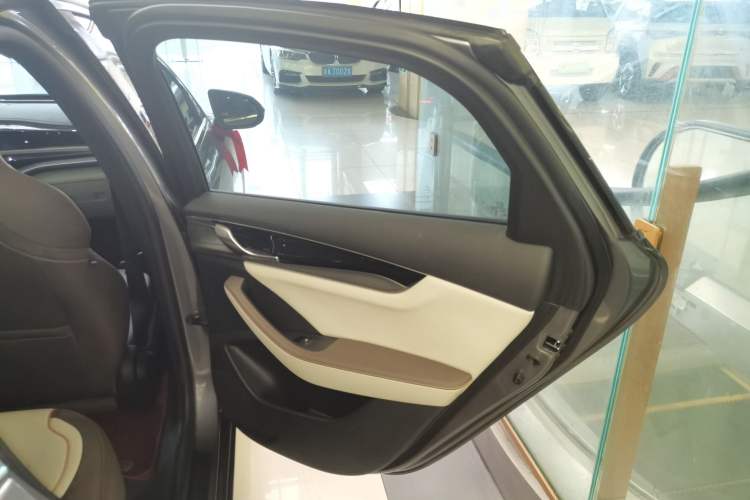 Used BYD Qin PLUS 2023 Champion Edition EV 510KM Leading Model Interior 2