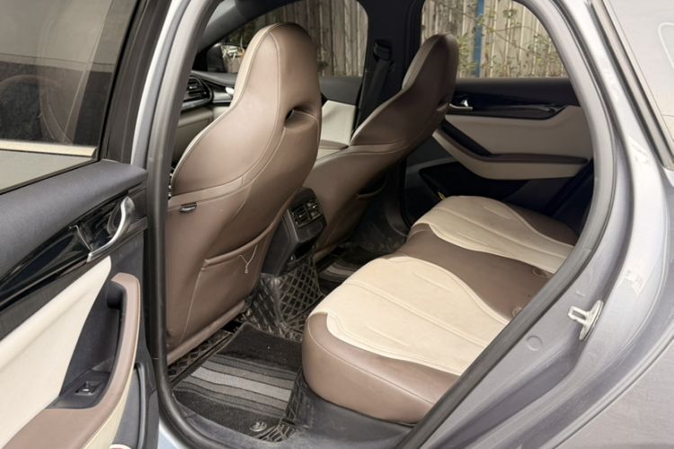 Used BYD Qin PLUS 2023 Champion Edition DM-i 55KM Leading Model Interior 2