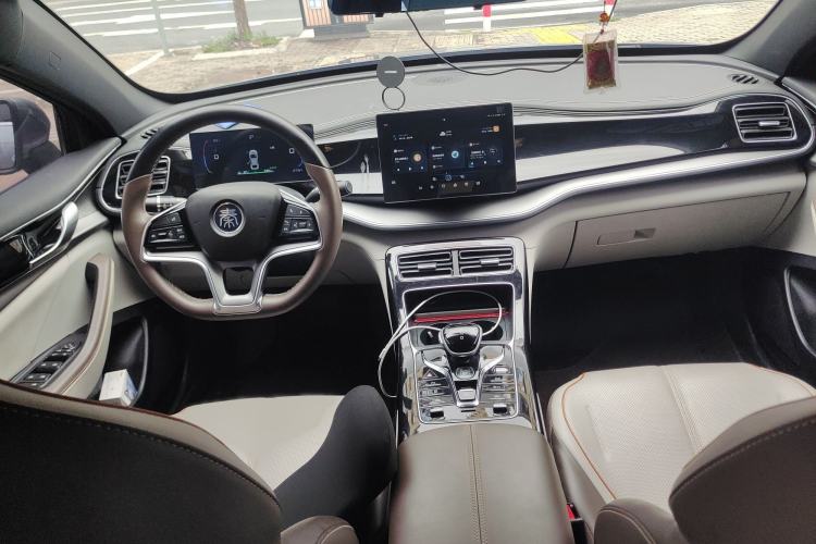 Used BYD Qin PLUS 2023 Champion Edition EV 510KM Leading Model Interior 2