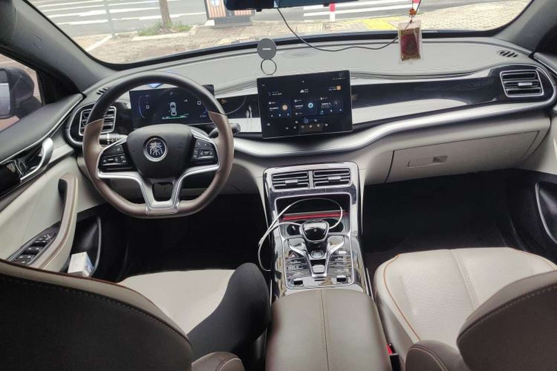 Used BYD Qin PLUS 2023 Champion Edition EV 510KM Leading Model Interior 2