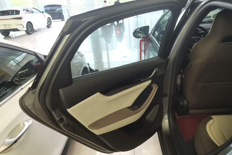 Used BYD Qin PLUS 2023 Champion Edition EV 510KM Leading Model Interior 3