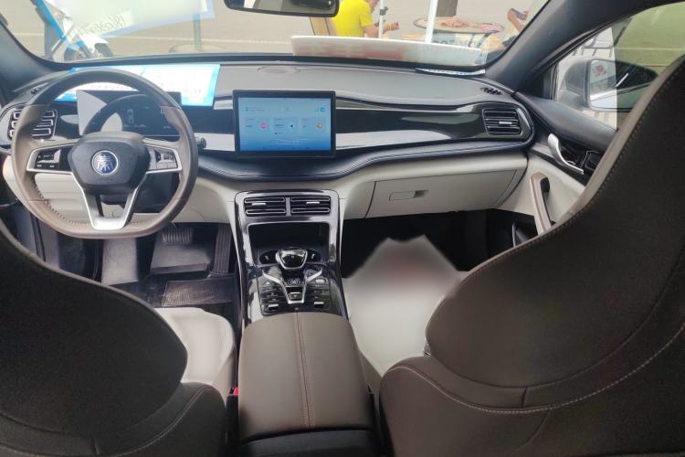 Used BYD Qin PLUS 2023 Champion Edition DM-i 55KM Leading Model Interior 3