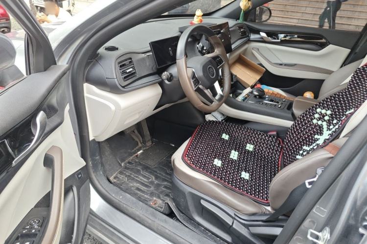 Used BYD Qin PLUS 2023 Champion Edition DM-i 55KM Leading Model Interior 3
