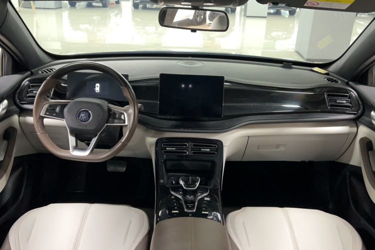 Used BYD Qin PLUS 2023 Champion Edition DM-i 55KM Leading Model Interior 3