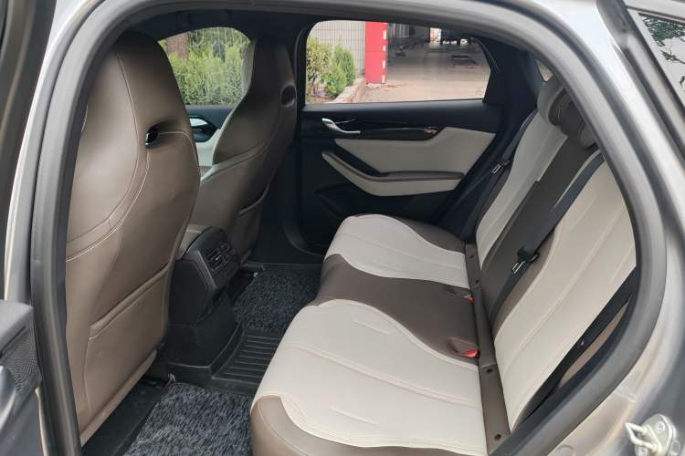 Used BYD Qin PLUS 2023 Champion Edition DM-i 55KM Leading Model Interior 3