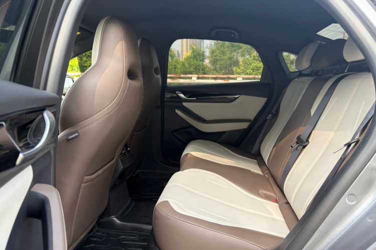 Used BYD Qin PLUS 2023 Champion Edition DM-i 55KM Leading Model Interior 4