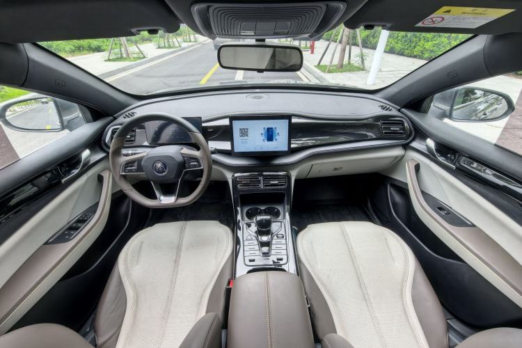 Used BYD Qin PLUS 2023 Champion Edition DM-i 55KM Leading Model Interior 4