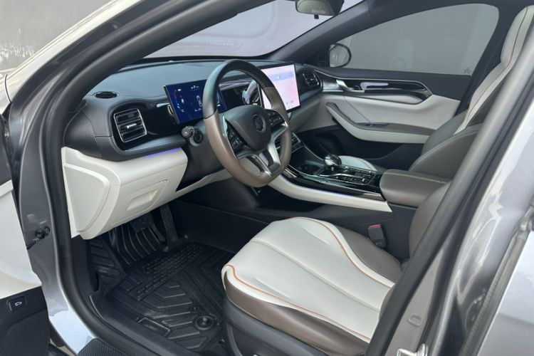 Used BYD Qin PLUS 2023 Champion Edition DM-i 120KM Excellence Model Interior 4