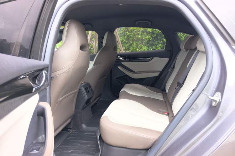 Used BYD Qin PLUS 2023 Champion Edition DM-i 55KM Leading Model Interior 5