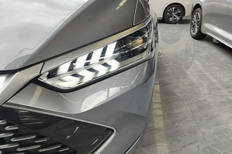 Used BYD Qin PLUS 2023 Champion Edition DM-i 55KM Leading Model Left Front Headlight