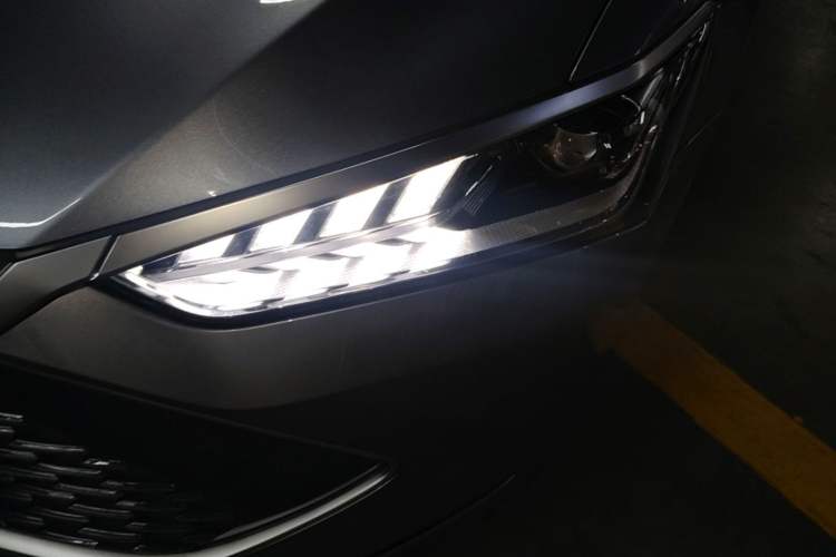Used BYD Qin PLUS 2023 Champion Edition DM-i 55KM Leading Model Left Front Headlight