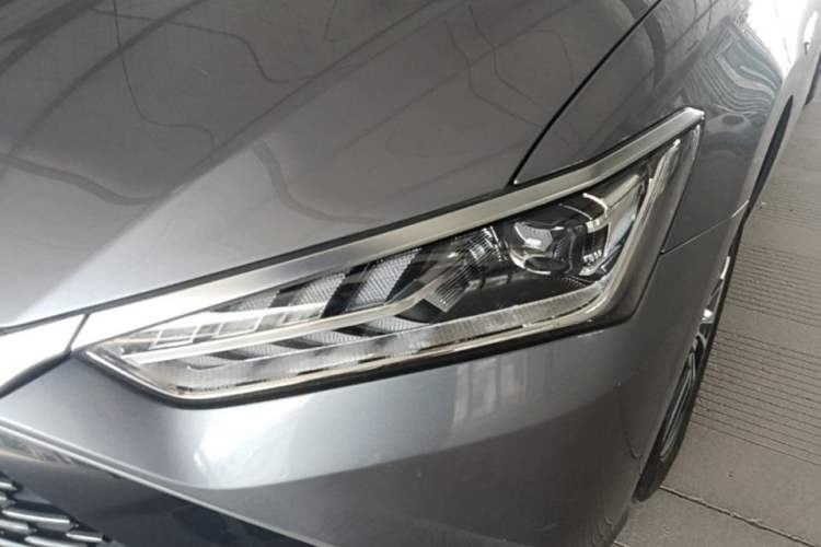 Used BYD Qin PLUS 2023 Champion Edition DM-i 120KM Excellence Model Left Front Headlight