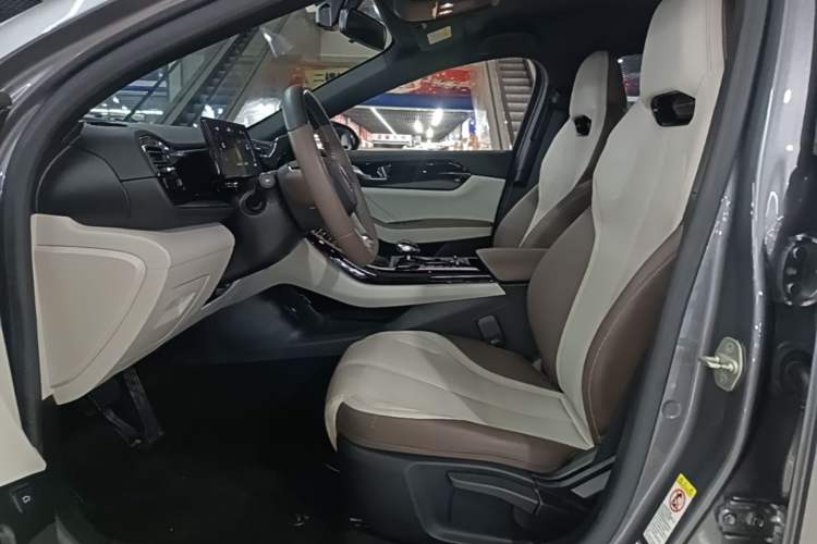 Used BYD Qin PLUS 2023 Champion Edition DM-i 55KM Leading Model Left Front Seat