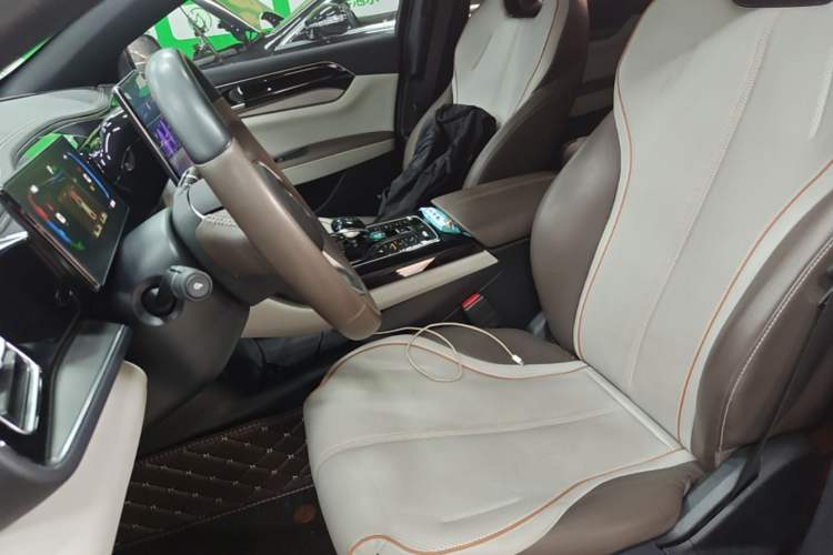 Used BYD Qin PLUS 2023 Champion Edition DM-i 120KM Beyond Model Left Front Seat