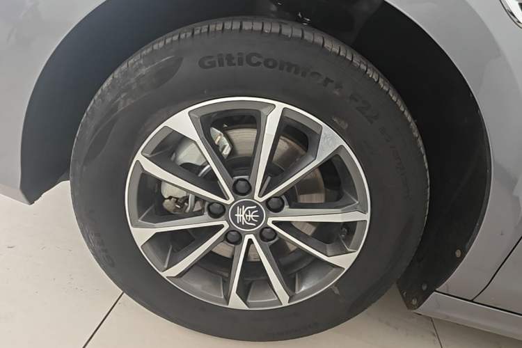 Used BYD Qin PLUS 2023 Champion Edition DM-i 55KM Leading Model Left Front Wheel Hub