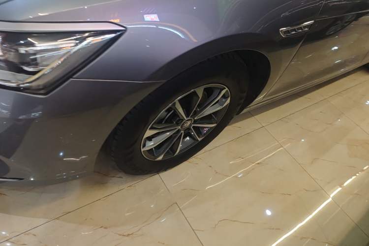Used BYD Qin PLUS 2023 Champion Edition DM-i 55KM Leading Model Left Front Wheel Hub